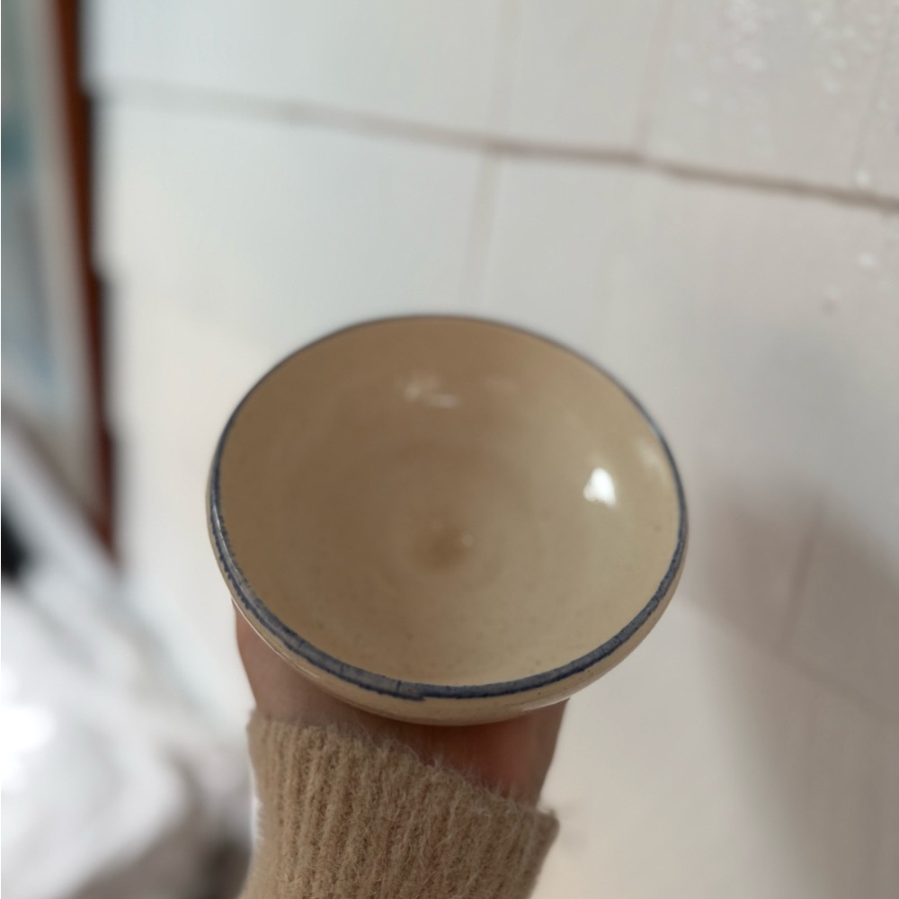 Set of 3 vintage 90s speckled cream with blue rim studio pottery Mug and bowls - Picture 6 of 12